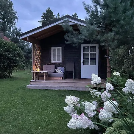 Teeveere Summer House Homestay *