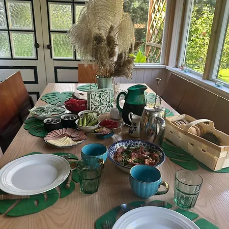 Teeveere Summer House Treimani